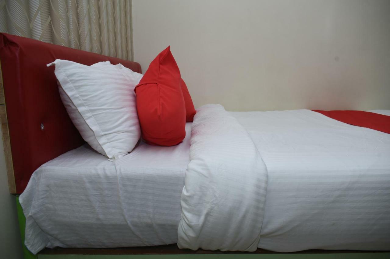 Oyo 45320 Hotel Mars 아가르탈라 외부 사진